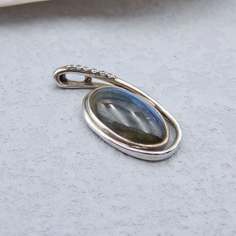 Natural Labradorite Pendant with 925 Silver Accessory 33x15x5mm, 4.6g