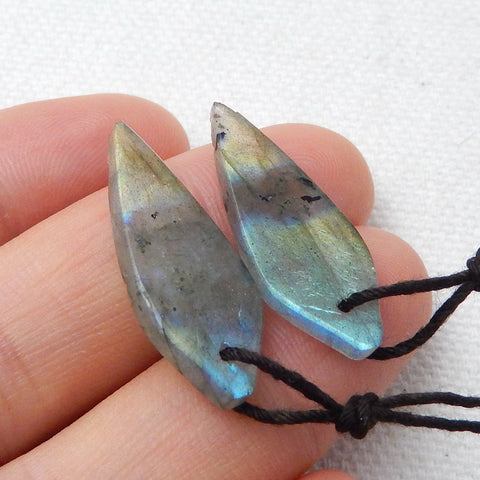 Offre spéciale paire de boucles d'oreilles en feuille sculptée en labradorite, 27x10x4mm, 2.6g