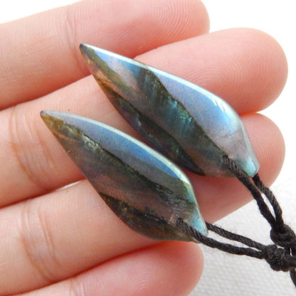 Offre spéciale paire de boucles d'oreilles en feuille sculptée en labradorite, 34x13x4mm, 5.9g