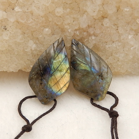 Paire de boucles d'oreilles feuille sculptée en labradorite, 25x14x4 mm, 4,6 g