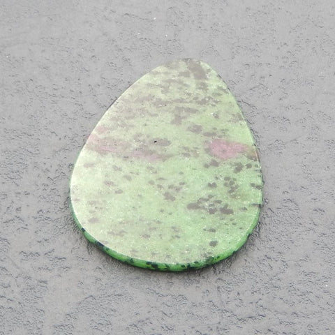 Cabochon Rubis et Zoïsite 42x35x4mm, 54.3ct