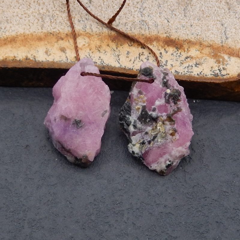 Paire de boucles d'oreilles en rubis naturel, pierre pour la fabrication de boucles d'oreilles, 25x20x5mm, 9.7g