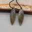 Offre spéciale paire de boucles d'oreilles en feuille sculptée en labradorite, 27x10x4mm, 2.6g