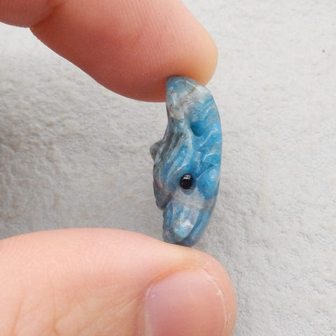 Pendentif tête de loup sculpté en cristal d'apatite bleue, 23x16x8mm, 3.8g