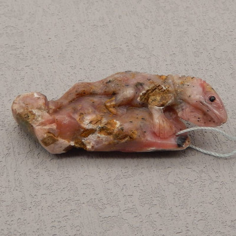 Perle pendentif lézard sculpté opale rose offre spéciale, 60x25x10mm, 14.82g