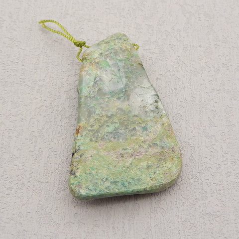 Perle pendentif sculpture lézard chrysocolle naturel, 54x34x12mm, 22.98g