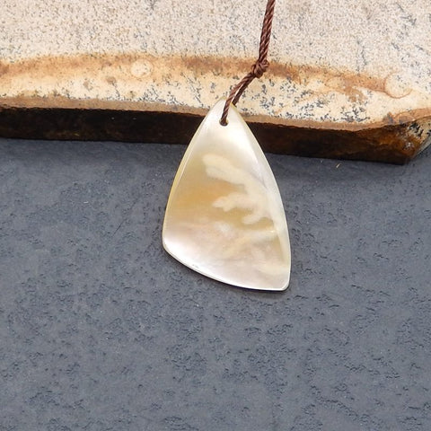 Natural Shell Pendant Bead 29*18*3mm, 2.0g