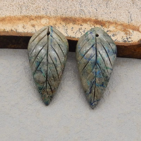 Paire de boucles d'oreilles en pierres précieuses de feuille de chrysocolle sculptée, 26x14x4 mm, 4,8 g