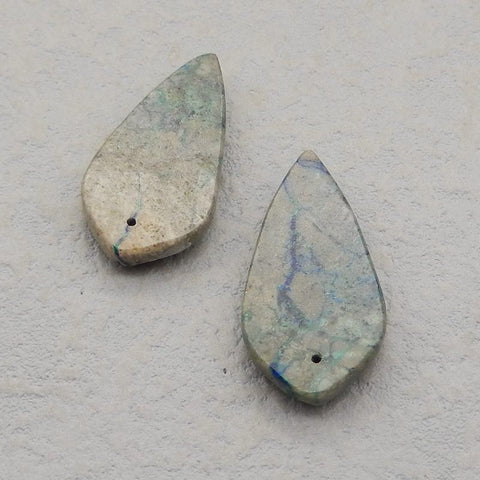 Paire de boucles d'oreilles en pierres précieuses de feuille de chrysocolle sculptée, 26x14x4 mm, 4,8 g