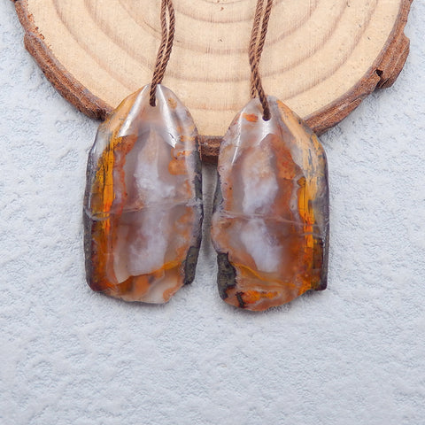 Paire de boucles d'oreilles percées en agate de forme libre rare et naturelle, 35 x 26 x 6 mm, 15,7 g