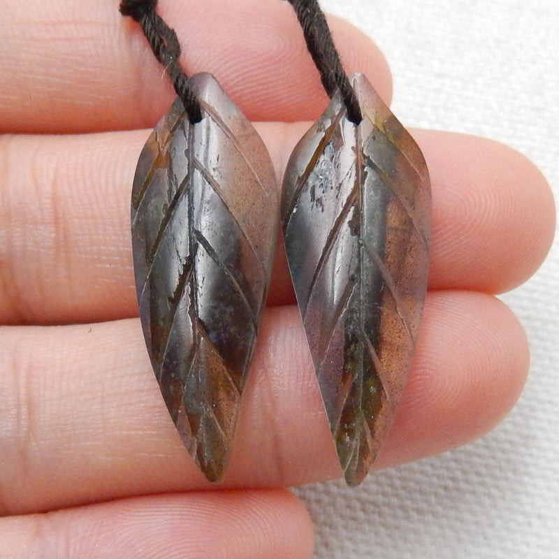 Offre spéciale paire de boucles d'oreilles en feuille sculptée en labradorite, 34x13x4mm, 5.9g