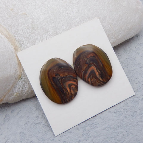 Natural Us Biggs 碧玉宝石凸圆形一对，20x15x3mm，3.2g