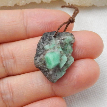 Nugget Emerald Green Drilled Gemstone Pendant Bead, 21x15x11mm, 3.5g - MyGemGarden