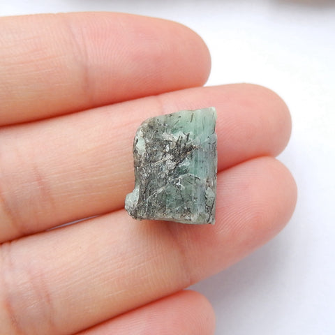 Natural Stone Emerald Green Raw Rough, 14x10x9mm, 3.4g - MyGemGarden