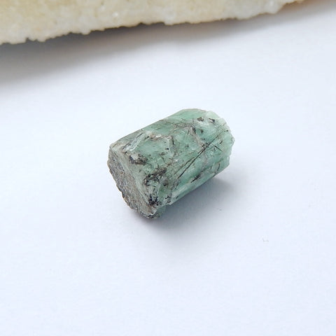 Natural Stone Emerald Green Raw Rough, 14x10x9mm, 3.4g - MyGemGarden