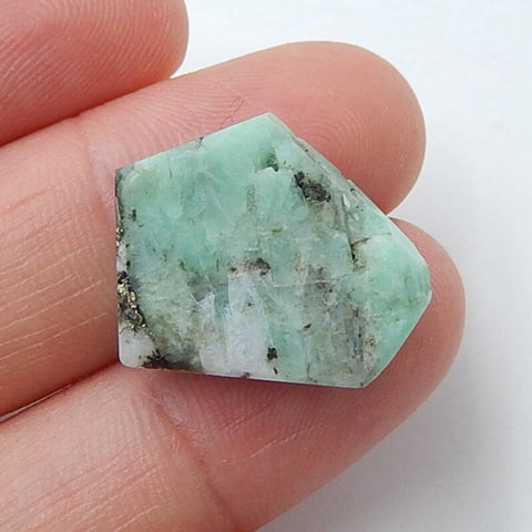 Natural Stone Emerald Green Raw Rough 19x16x8mm, 3.7g - MyGemGarden