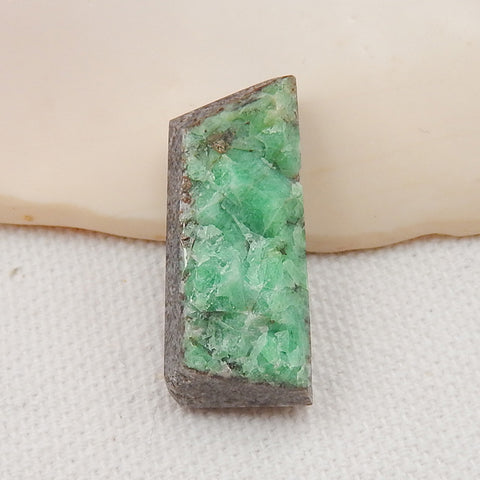 Natural Stone Emerald Green Raw Material, Gemstone Rough, 27x12x9mm, 5.3g - MyGemGarden