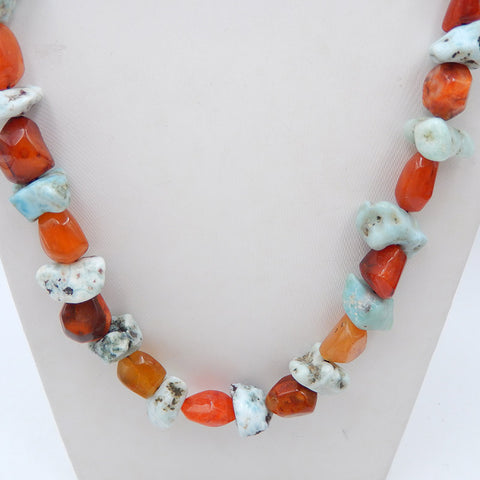 Collier de pierres précieuses de larimar brut naturel et d'agate rouge, collier de bijoux, collier réglable.