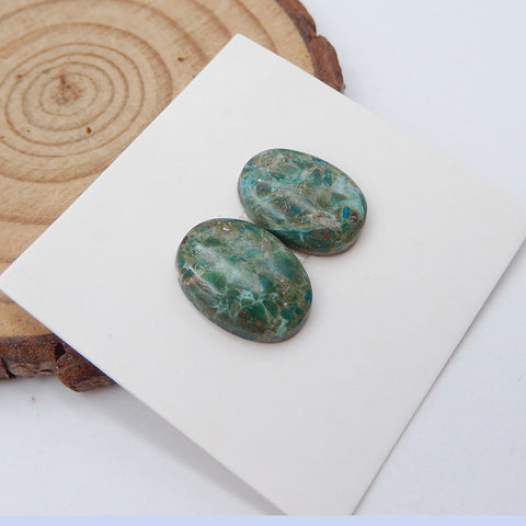 2 cabochons turquoise ovales naturels, 14 x 10 x 4 mm, 1,9 g.