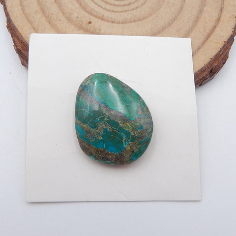 1 件天然绿色 Chrysocolla 平背凸圆形，22x18x5mm，4.3g