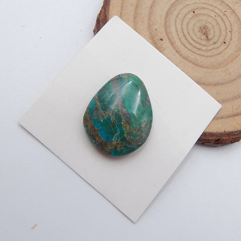 1 件天然绿色 Chrysocolla 平背凸圆形，22x18x5mm，4.3g