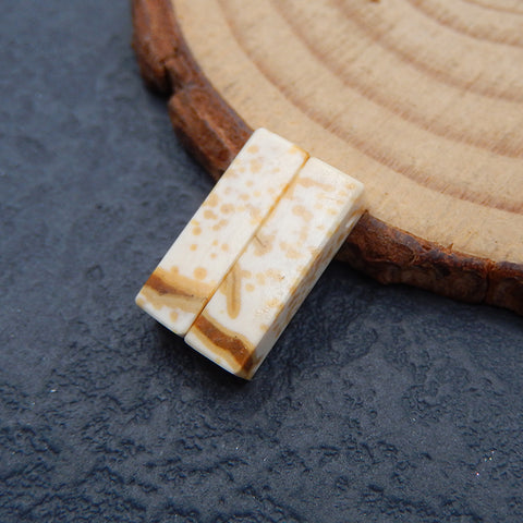 Natural Howlite Earring Beads 14x4x4mm, 1.7g