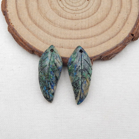 Chrysocolla 雕刻叶宝石耳环石一对，24x10x4mm，3.2g