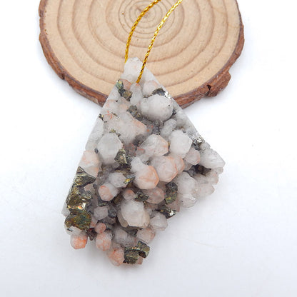 Quartz blanc Drusy avec perle pendentif en pyrite, 55 x 38 x 14 mm, 37 g