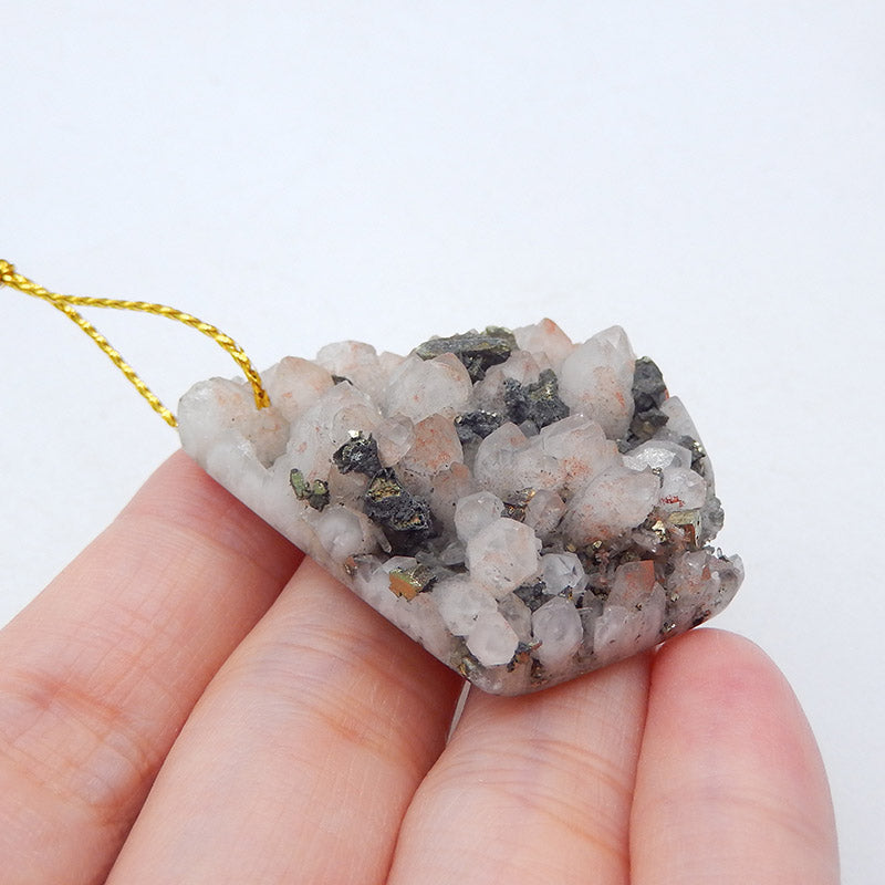 Quartz blanc Drusy avec perle pendentif en pyrite, 45x38x13 mm, 24,9 g