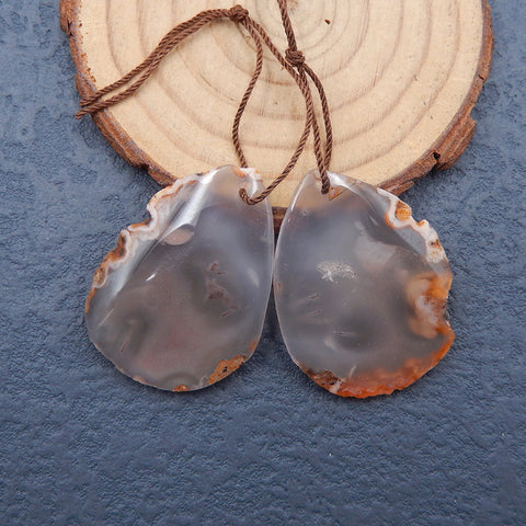 Paire de boucles d'oreilles percées en agate de forme libre rare et naturelle, 35 x 26 x 6 mm, 15,7 g