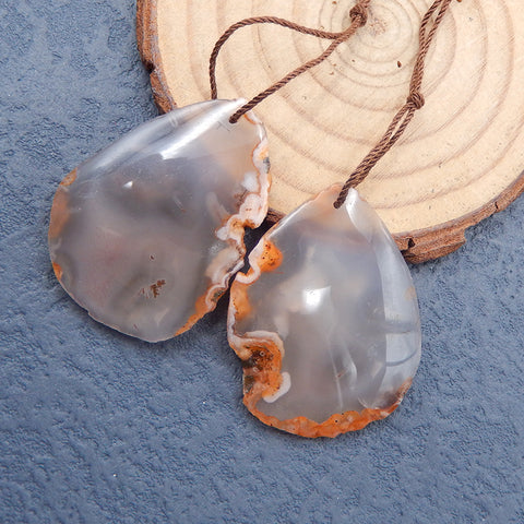 Paire de boucles d'oreilles percées en agate de forme libre rare et naturelle, 35 x 26 x 6 mm, 15,7 g