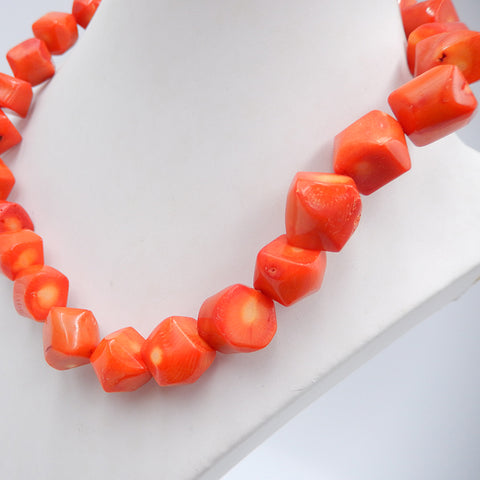 Collier de bijoux en corail Barnboo naturel.