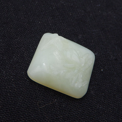 Cabochon de fleur de jade néphrite en pierre naturelle sculptée à la main, 26 x 26 x 9 mm, 9,4 g