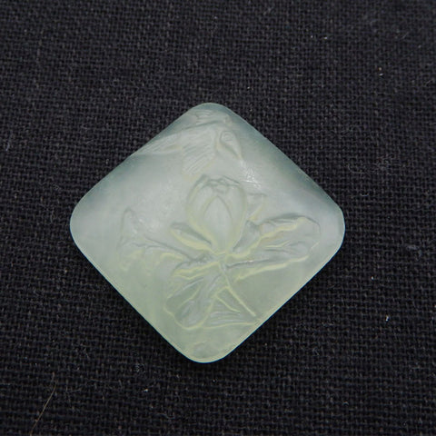 天然石软玉手雕花卉凸圆形，26X26X10mm，9.7g