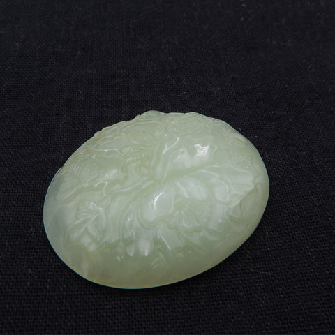 Cabochon rond en pierre naturelle de jade néphrite sculpté à la main, 51 x 44 x 10 mm, 32,4 g