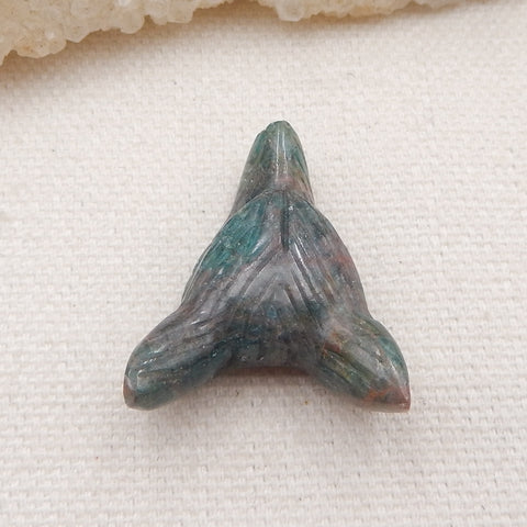 蓝色磷灰石手工雕刻狼头吊坠石，28x23x10mm，6.7g