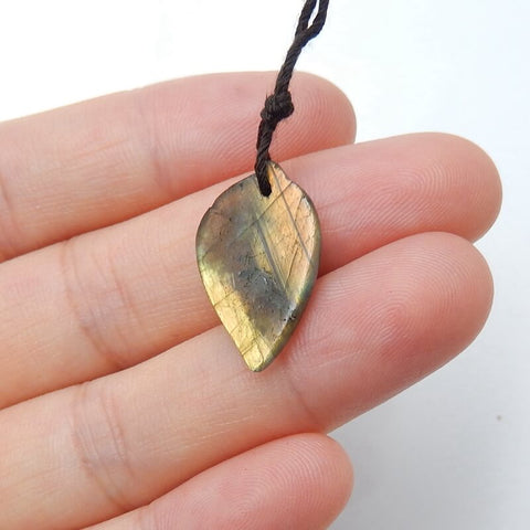 Natural Labradorite carved leaf Pendant Bead, 20x13x4mm, 1.4g - MyGemGarden