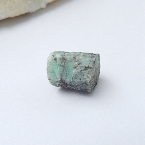 Natural Stone Emerald Green Raw Rough, 14x10x9mm, 3.4g - MyGemGarden